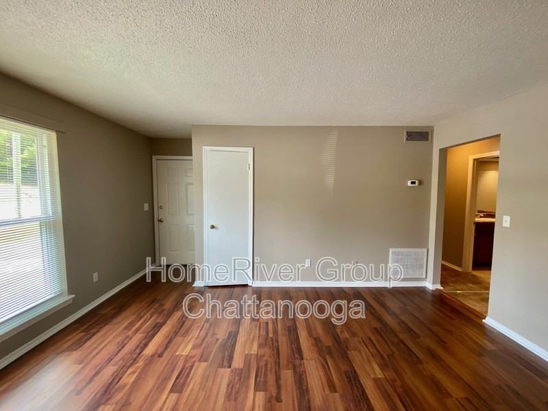 8648 Daisy Dallas Rd - Photo 3 of 20