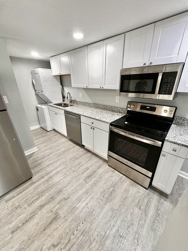 29 S Jefferson St #A - Photo 2 of 11