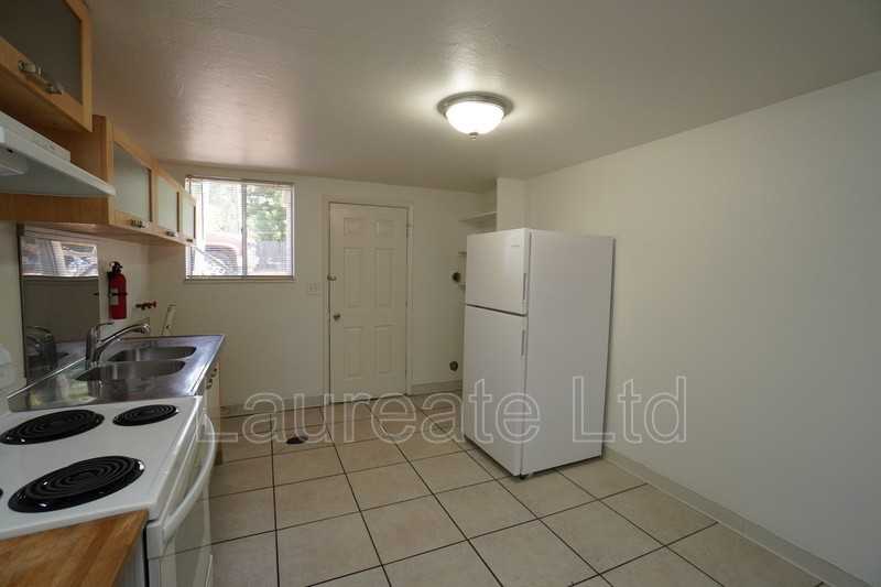 5550 W 3rd Pl #4 - Photo 6 of 12