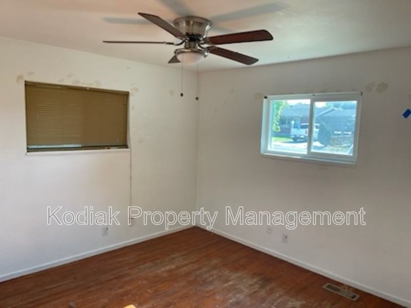 3737 Sw - Photo 6 of 15