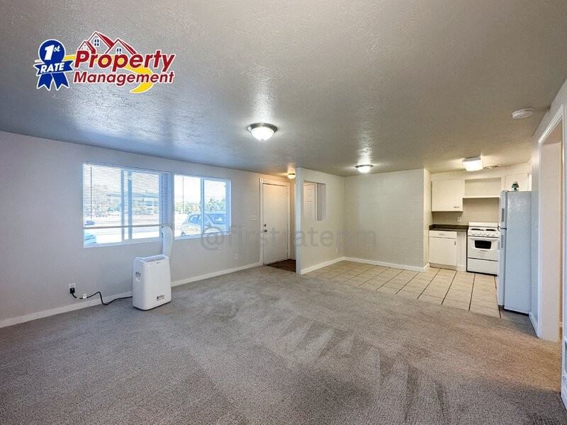 1209 W Beacon St - Photo 2 of 20