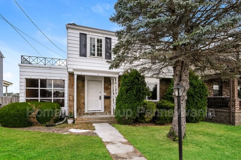 310 Oakland Ave - Photo 2 of 16