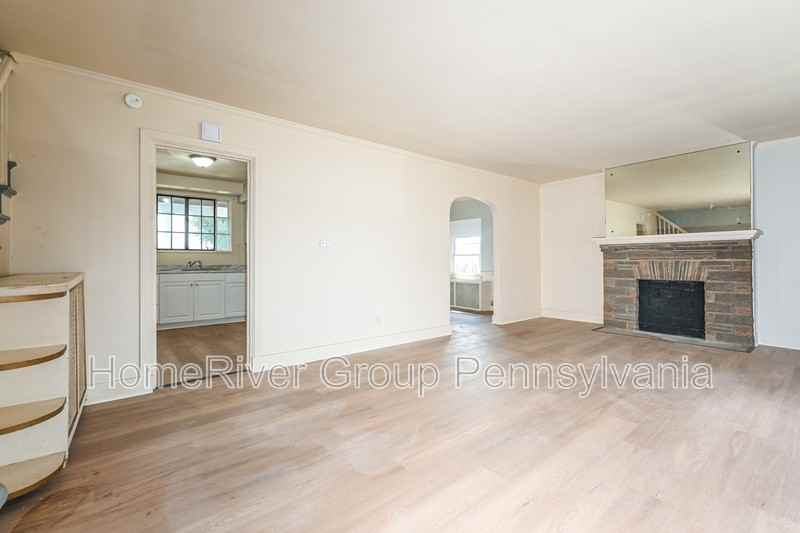 310 Oakland Ave - Photo 3 of 16