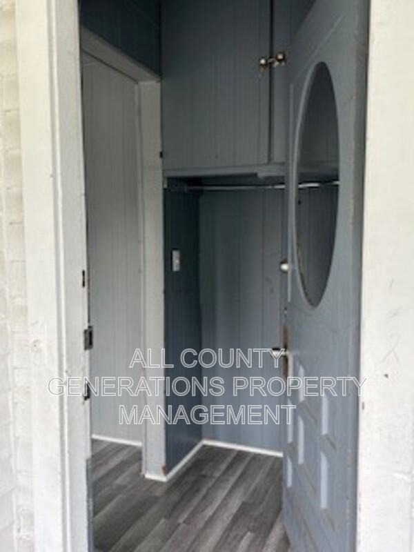 3110 W 84th St - Photo 2 of 6