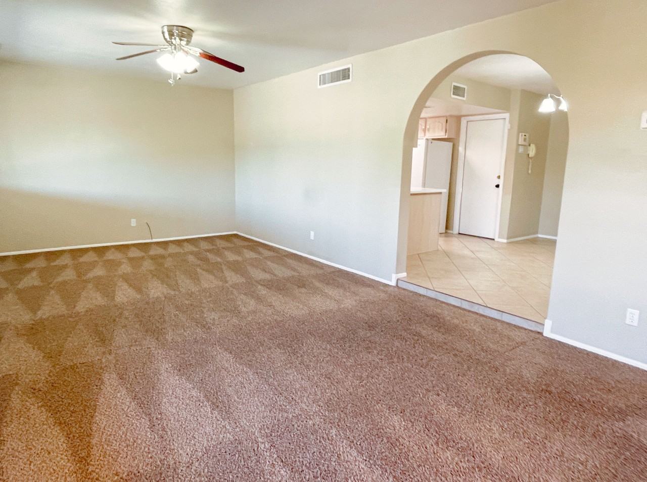 3809 W Danbury Dr - Photo 2 of 20