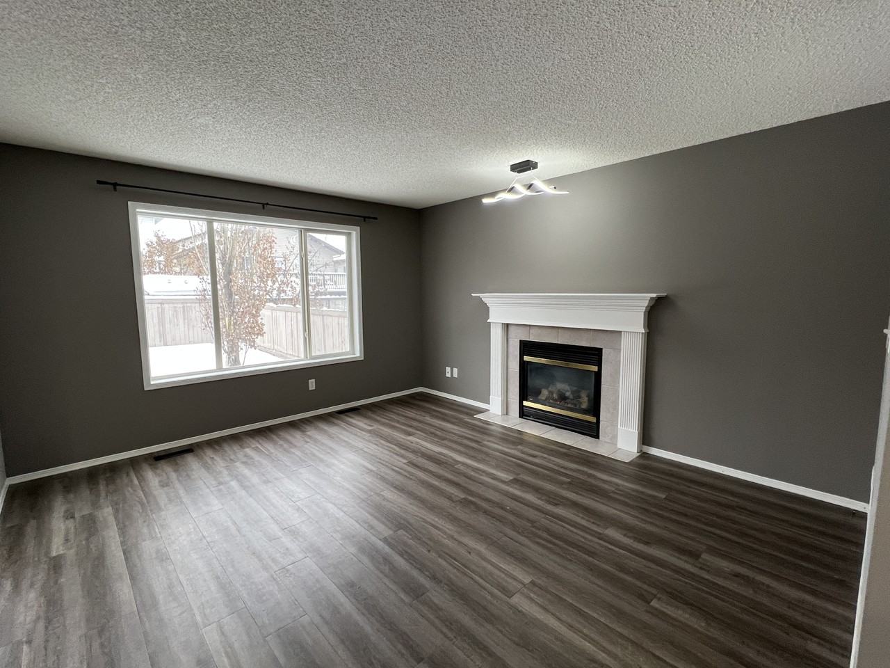 127 Ward Cres Nw - Photo 3 of 27