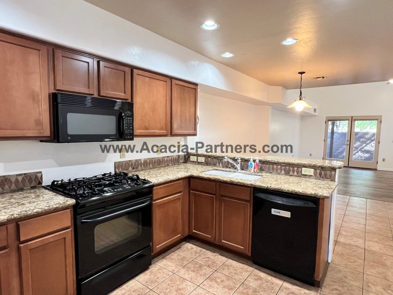 3145 N Olsen Ave - Photo 7 of 25