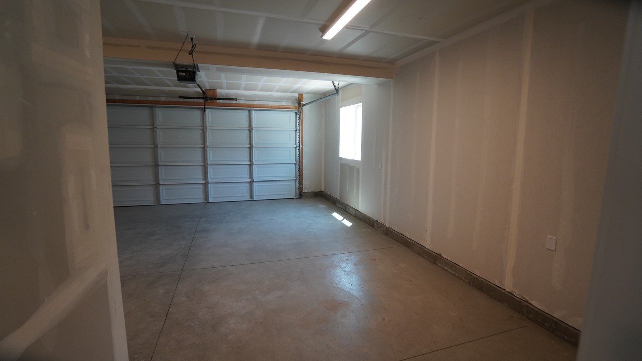 2338 W James Way - Photo 6 of 44