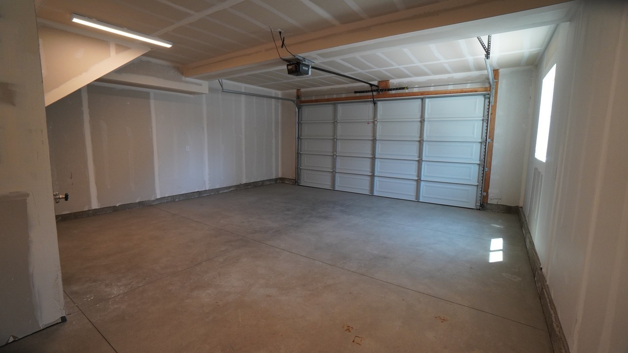 2338 W James Way - Photo 7 of 44