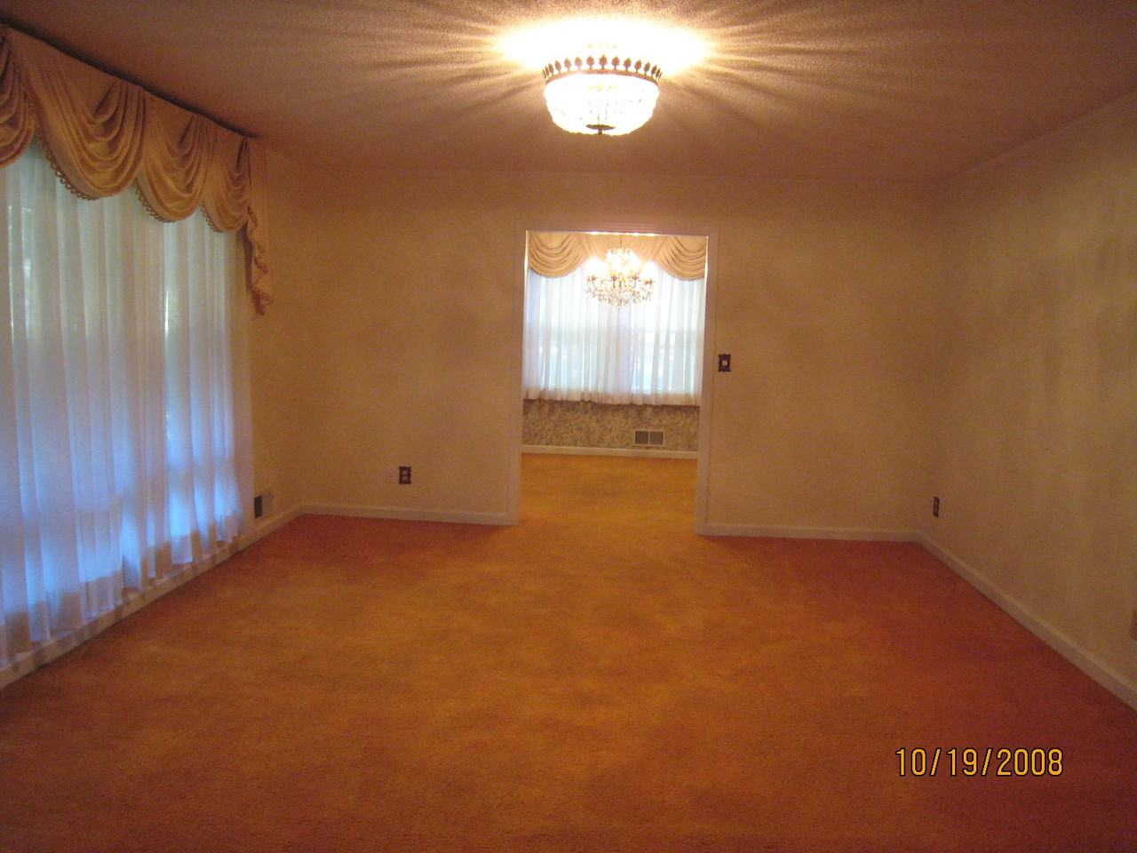 507 Valleyview Drive - Photo 5 of 14