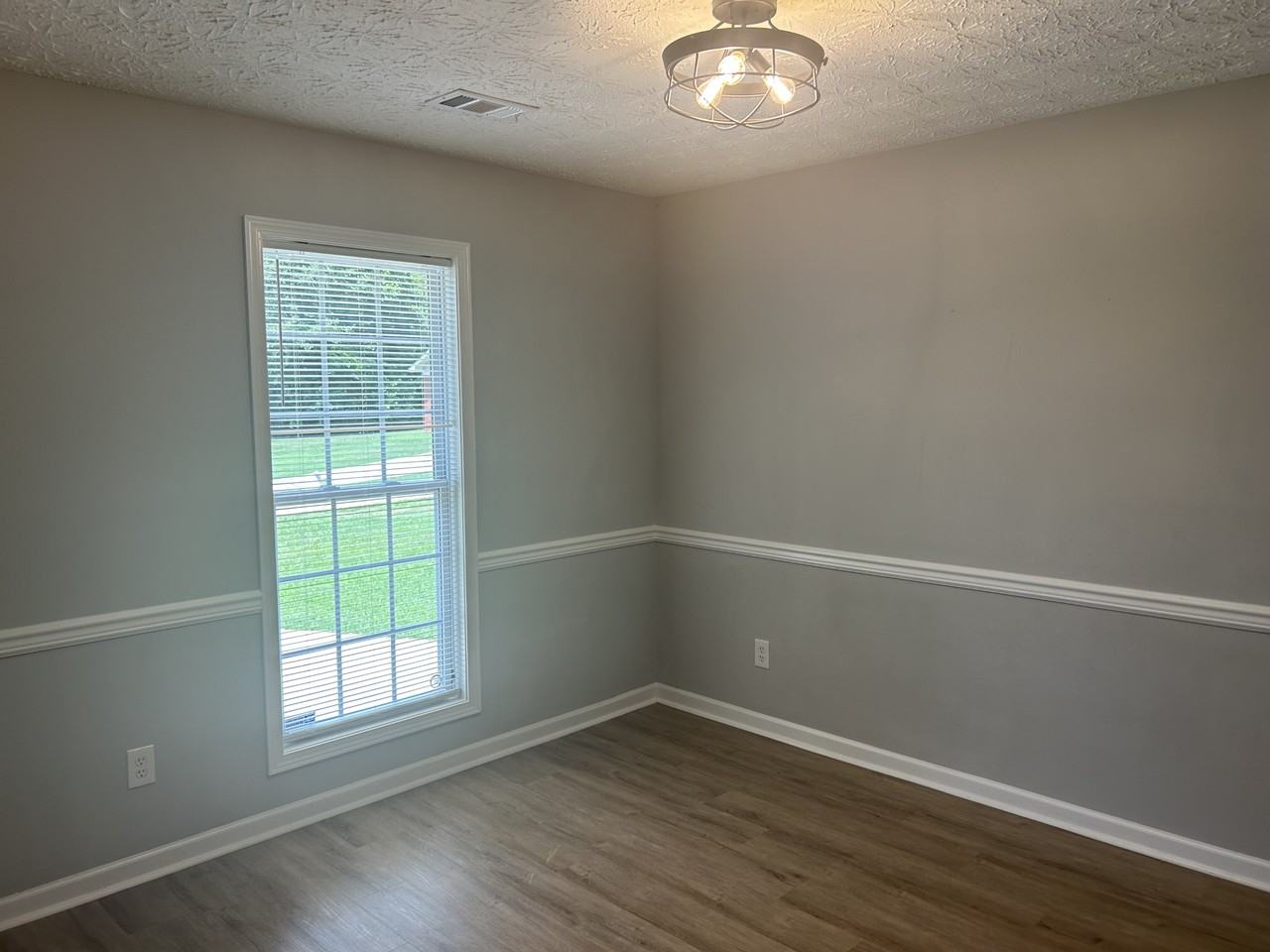 7001 Hunter Hill Ct - Photo 4 of 12