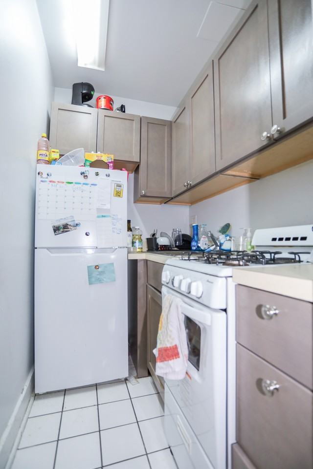 3727 N Pine Grove Ave #108