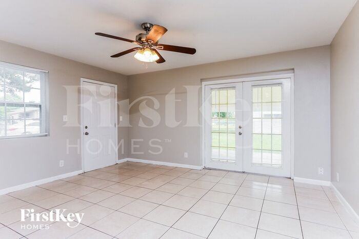 1940 Sw 65th Ter - Photo 3 of 15