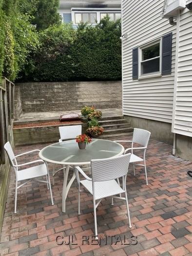 167 Holworthy St - Photo 2 of 16