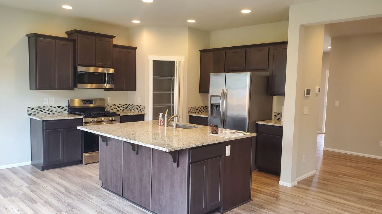 10581 191st St E - Photo 2 of 27