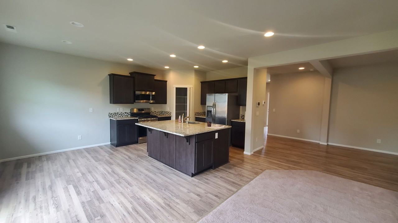 10581 191st St E - Photo 3 of 27