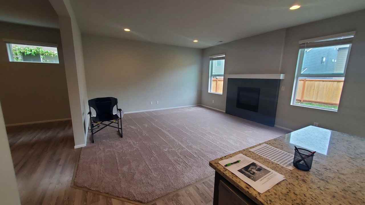 10581 191st St E - Photo 5 of 27