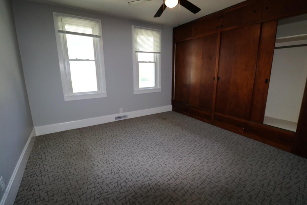 713 S 24th St - Photo 2 of 12