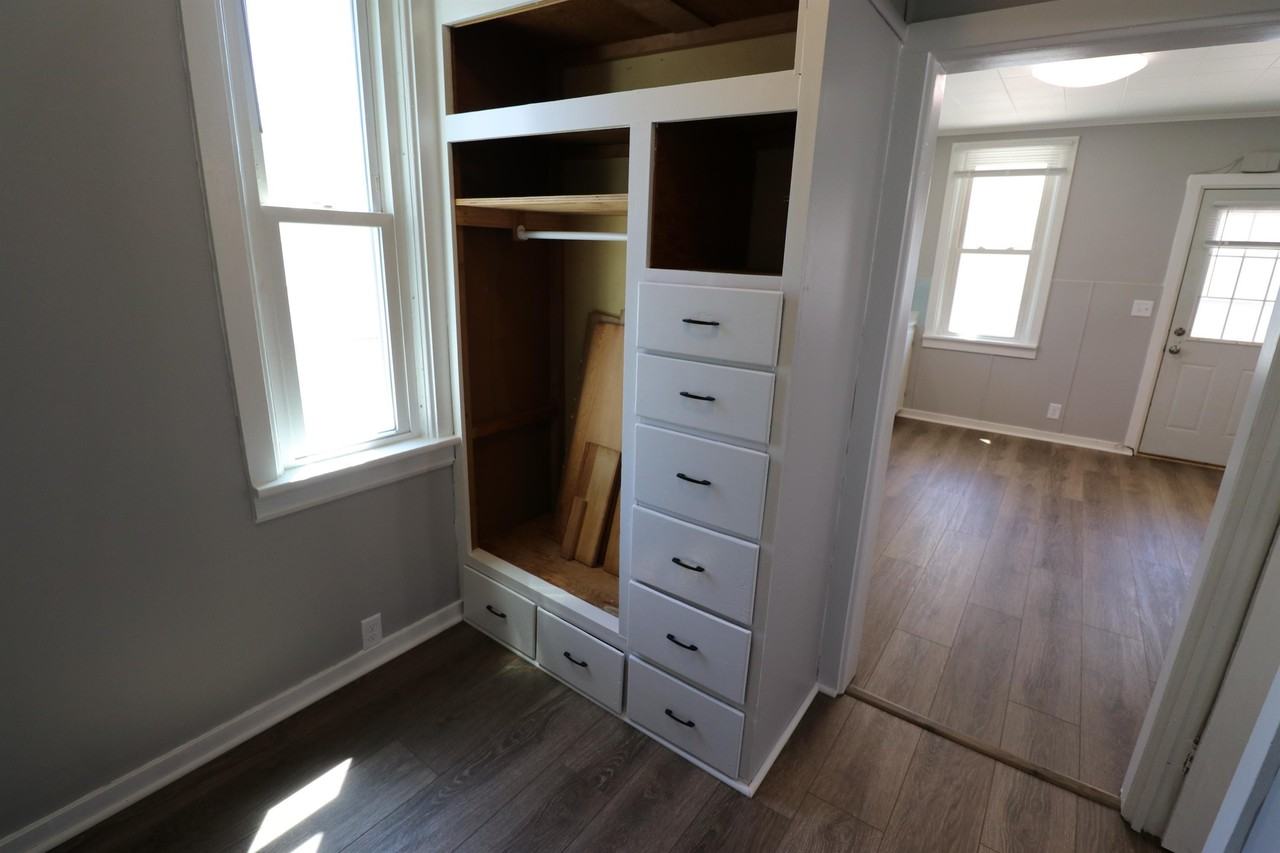 713 S 24th St - Photo 6 of 12