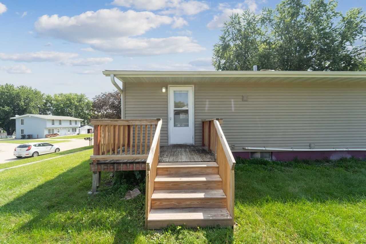 125 Westgate Ave - Photo 2 of 26