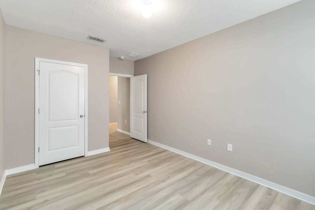 5106 Foxtail Fern Way - Photo 7 of 32