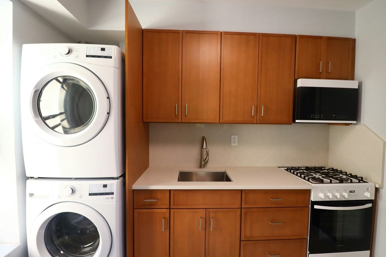 3419 14th Ave #1A - Photo 2 of 9