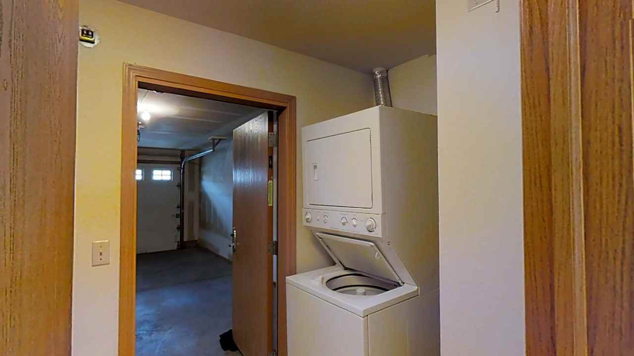 2979 S Gate Dr - Photo 4 of 14