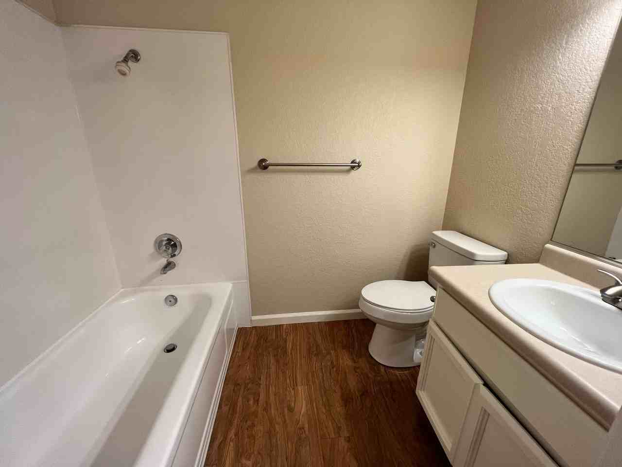 Garden West One Apartments - Photo 6 of 25