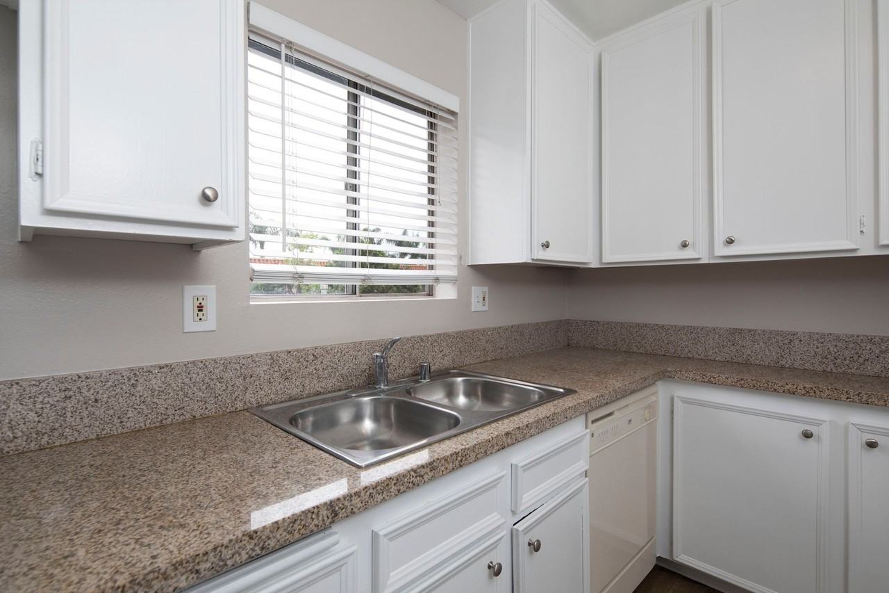 340 Orlando Street - Photo 7 of 19