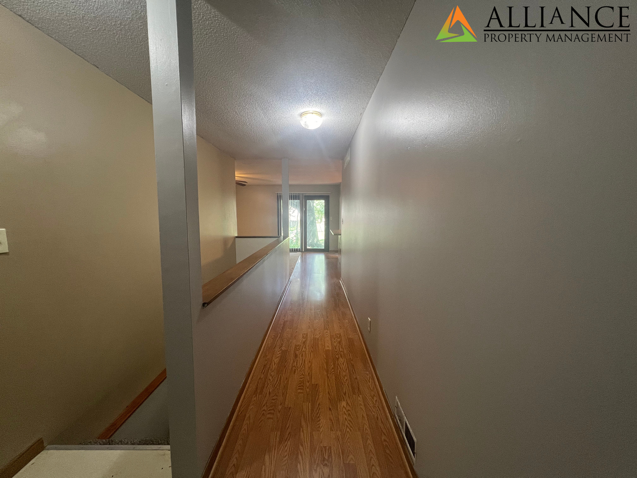 2110 Seaton Ave - Photo 2 of 25