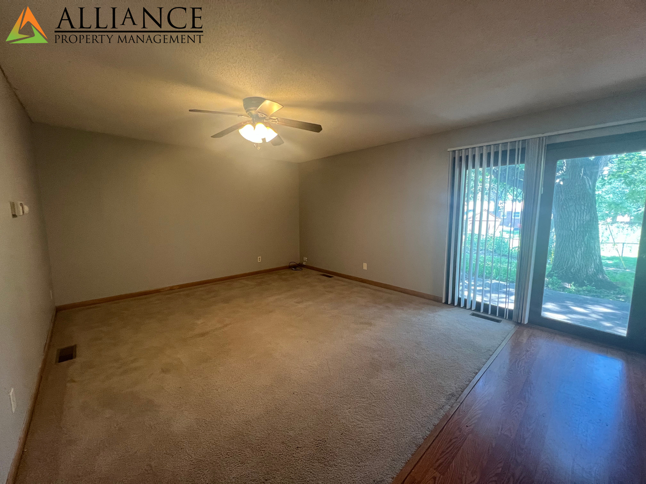 2110 Seaton Ave - Photo 3 of 25