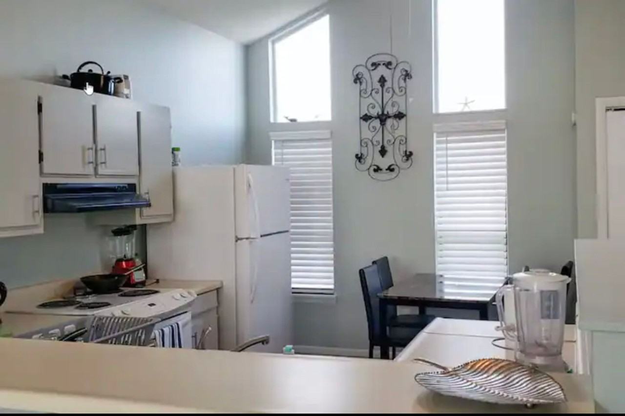 6024 Beach Dr - Photo 2 of 14