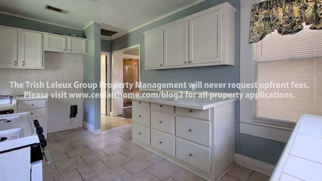 1105 Berry St - Photo 6 of 12