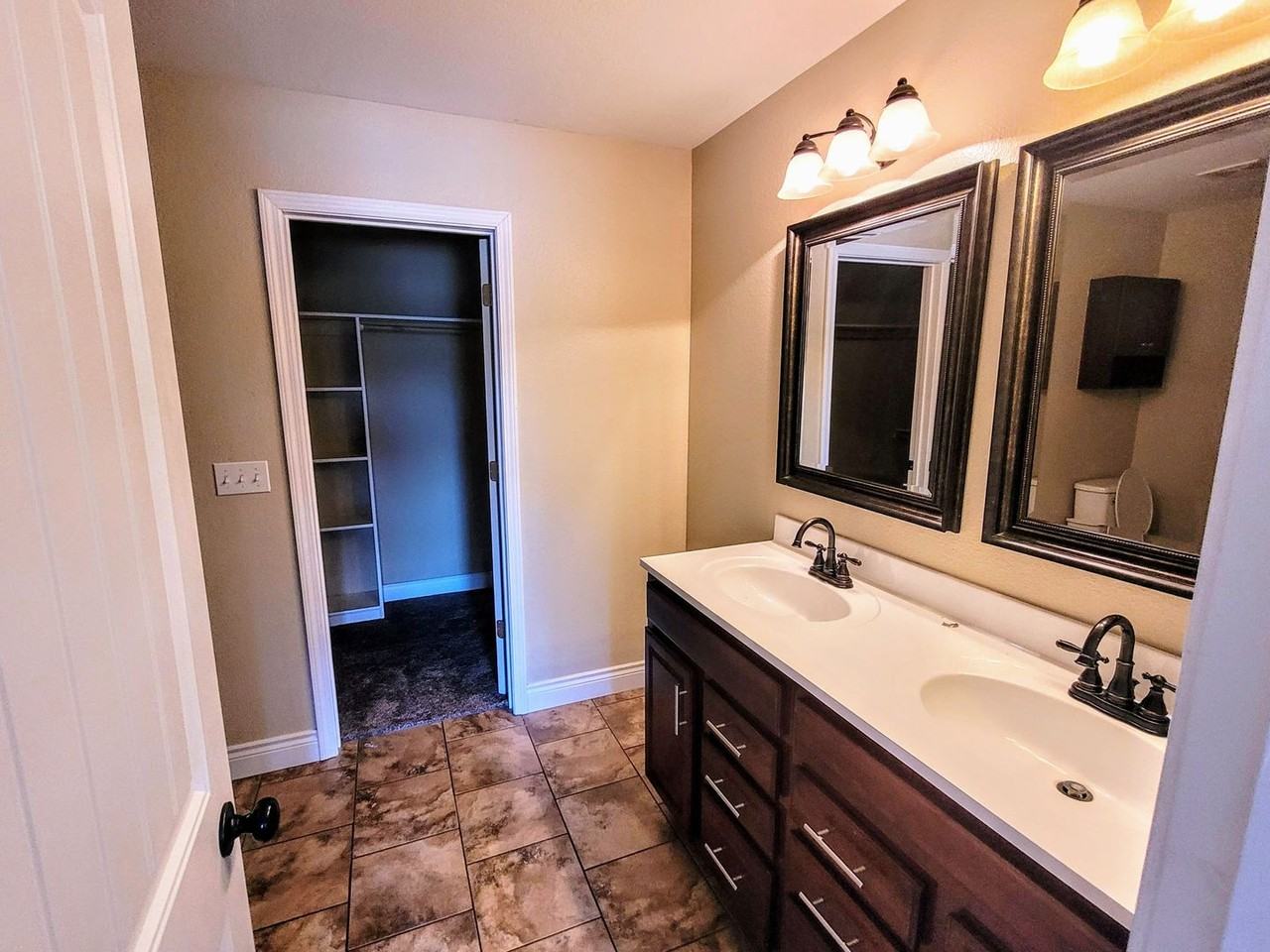 104 Ash Ct - Photo 3 of 17
