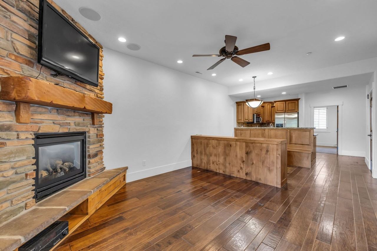 862 W Carving Edge Ct - Photo 3 of 22