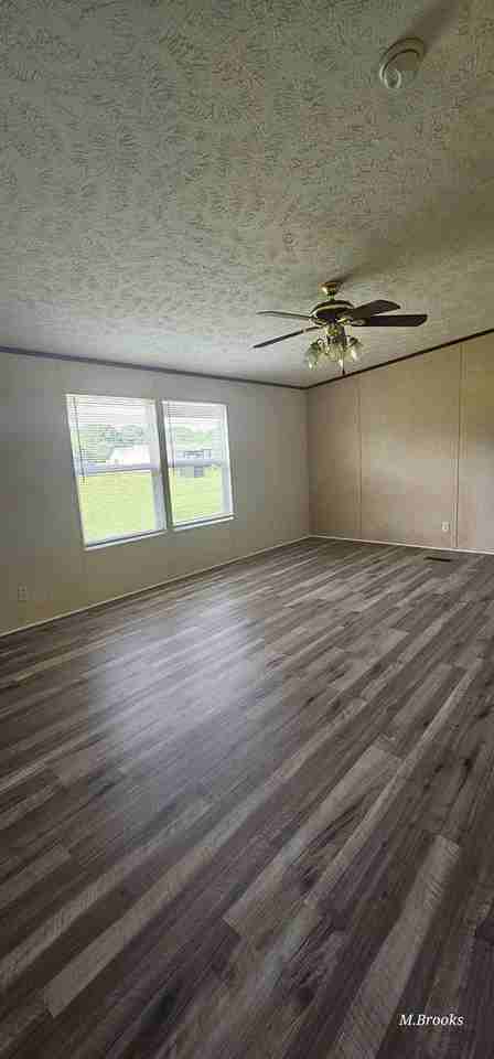 897 Oliff Rd - Photo 4 of 34