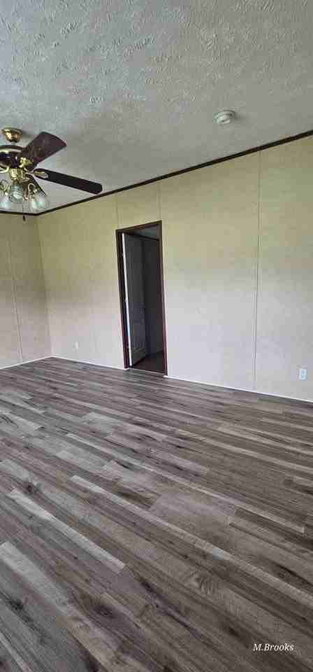 897 Oliff Rd - Photo 5 of 34