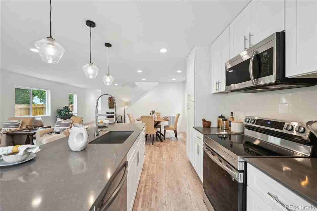 5242 Columbine Ln - Photo 4 of 23