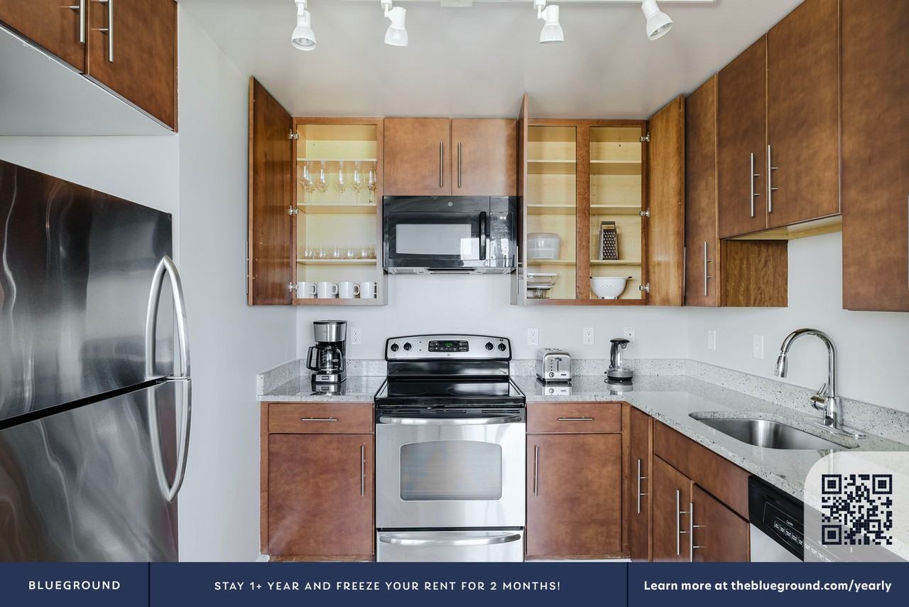 11418 Rockville Pike - Photo 7 of 40