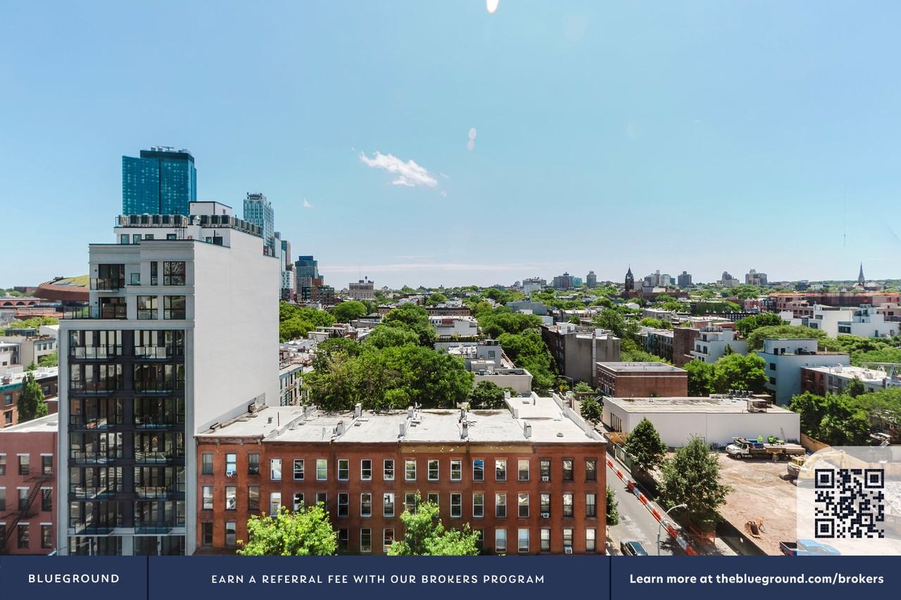 82 4th Avenue - Photo 4 of 28