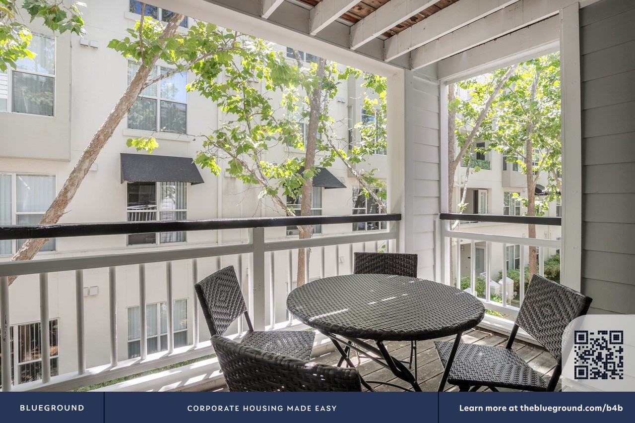 900 High School Way - Photo 5 of 32