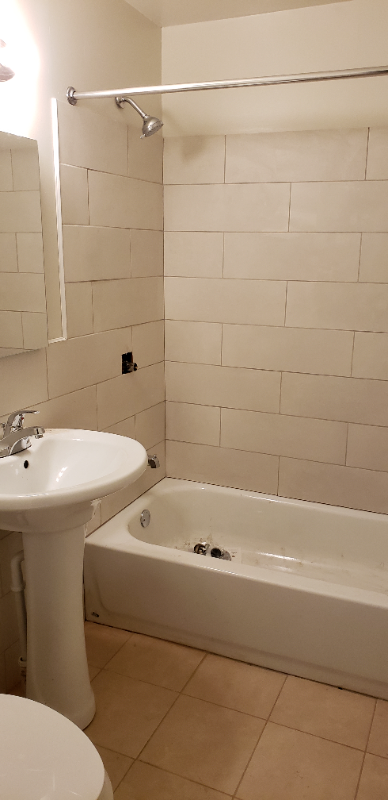 2327 Benson St #1st - Photo 3 of 8