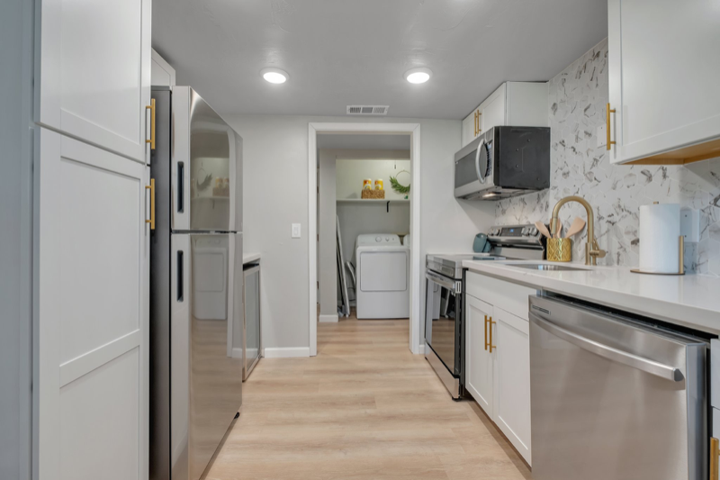 114 Oak St #1 - Photo 3 of 20