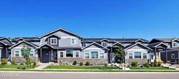 featured image of 704 Finch Dr