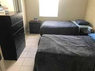 823 S B St #NA - Photo 3 of 16