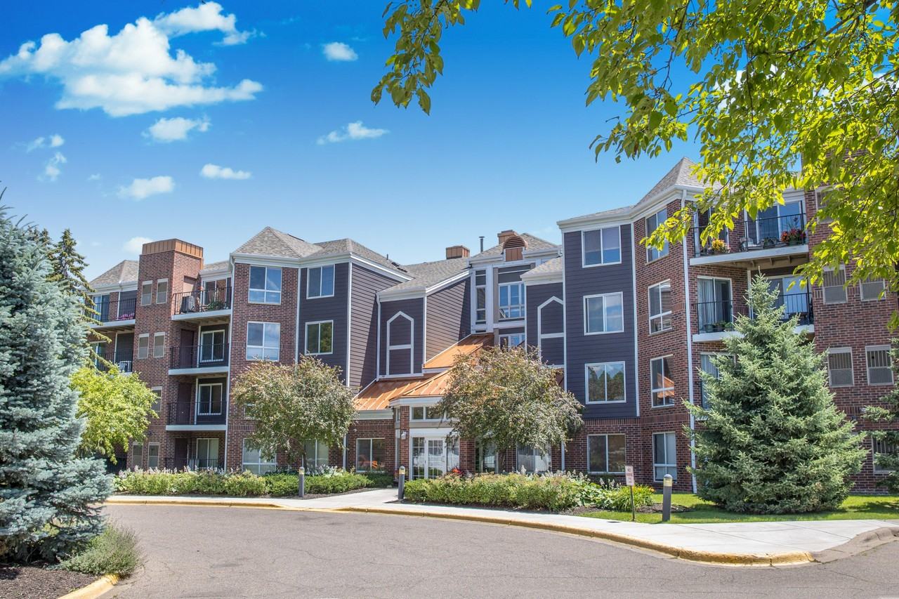 Crosby Pointe Apartments - Photo 6 of 21