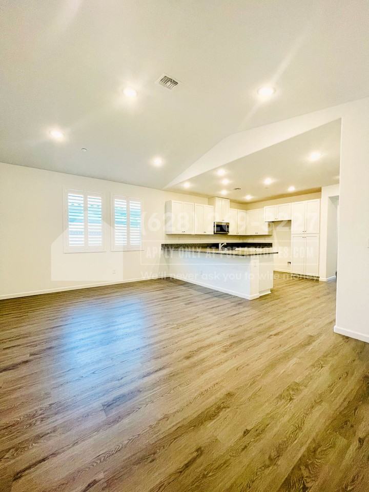 12279 Alamosa Dr - Photo 3 of 29