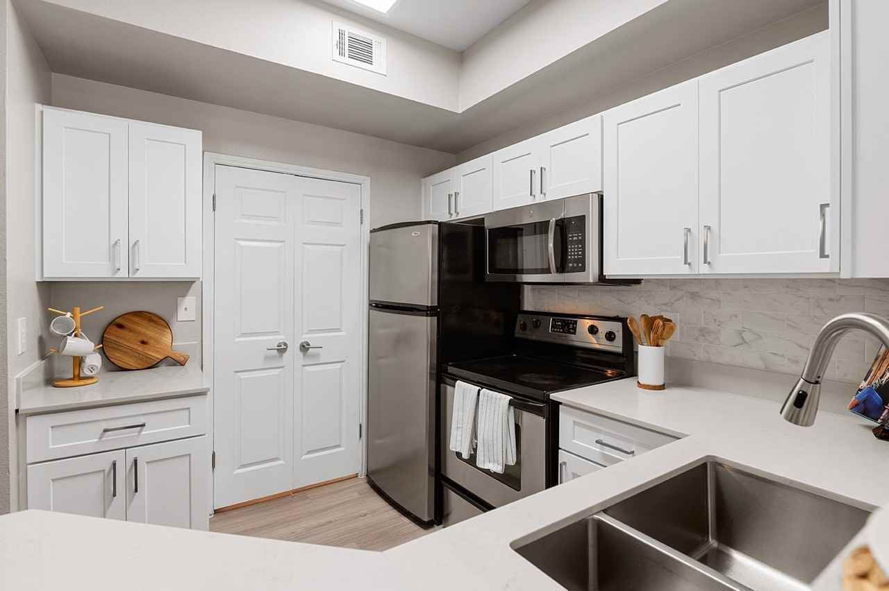 Townhomes of Bent Tree - Photo 2 of 22