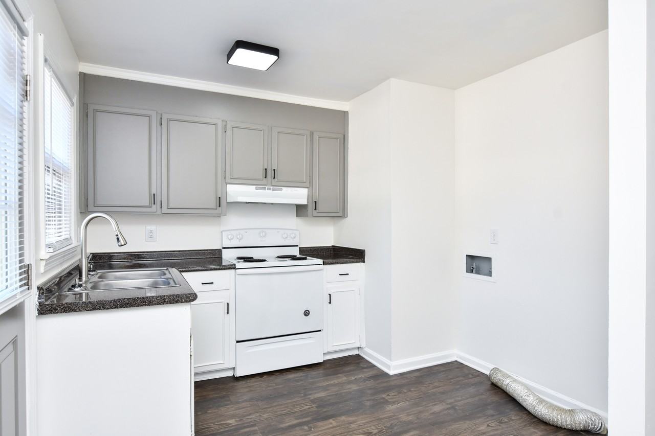 North Franklin - Photo 6 of 38