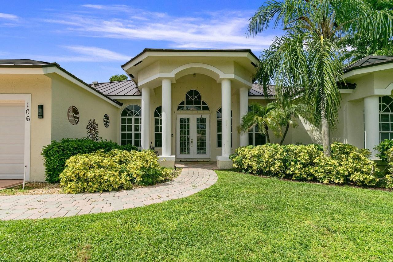 106 Black Olive Cres - Photo 2 of 22